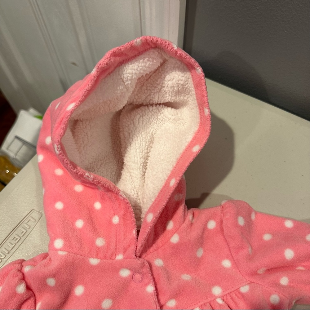 Bundle Carter’s Printed Fleece Sleepers (2) & Pink Hooded Fleece One Piece (1) - Picture 8 of 11